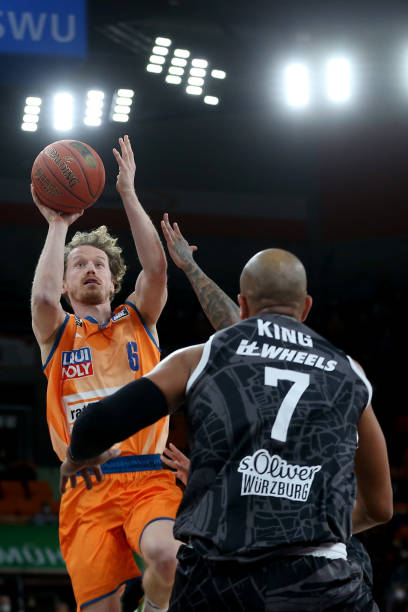 他逐渐成长 他逐渐成长