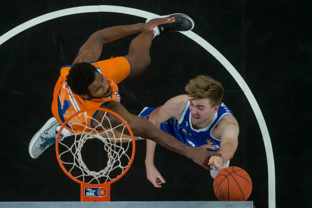 本场阿什拉 本场阿什拉